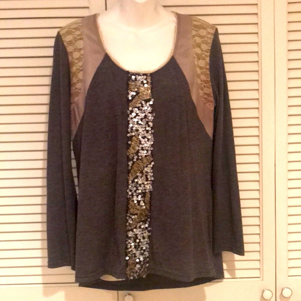 Embellished T Shirt V Cristina.